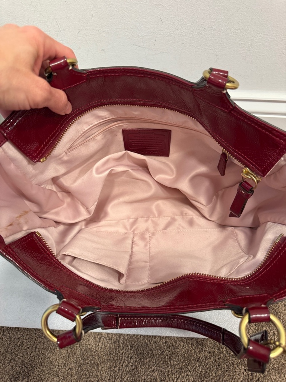 Coach Gallery tote bag in red signature embossed patent leather 2012 F19462 - Picture 13 of 14